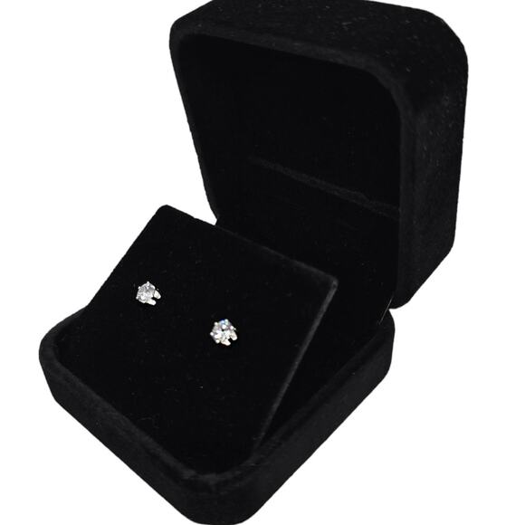 Crystal Stud Earring in silver tone and black velvet box - Picture 1 of 4